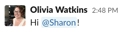 在 Slack 中使用 @提及時，會顯示 Sharon Robinson 的顯示名稱 @sharon